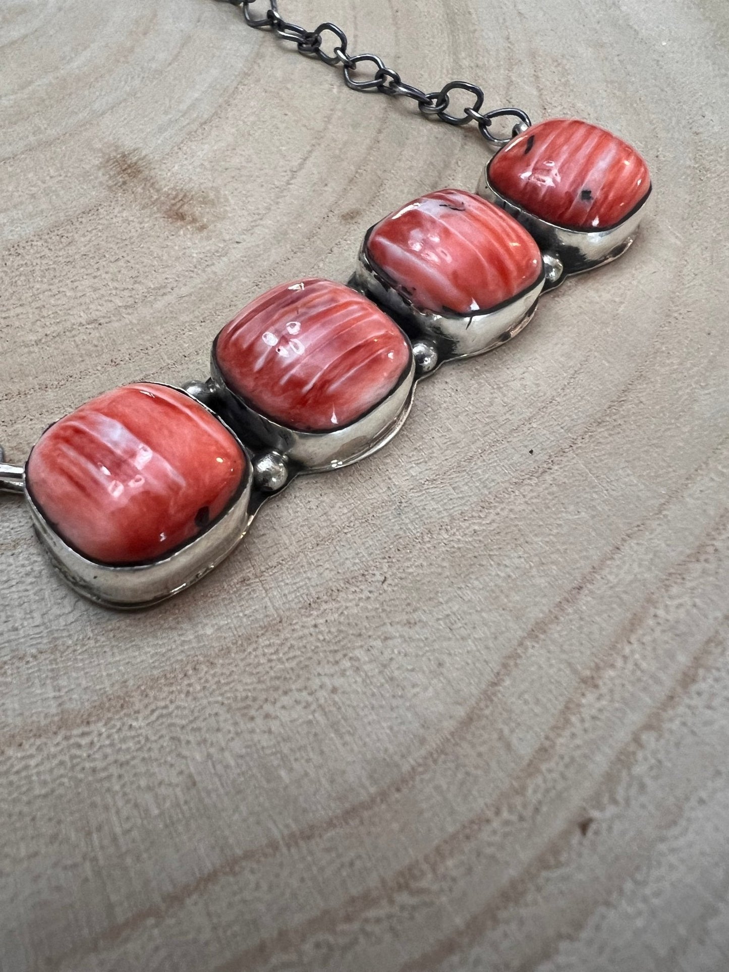 Navajo Handmade Spiny Oyster Necklace by Tia Long - 18 inch