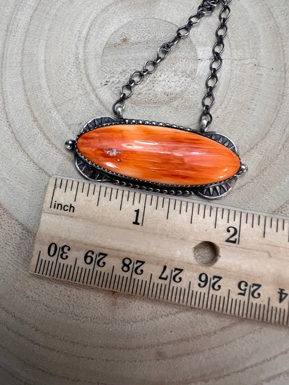Navajo Handmade Spiny Oyster Necklace by Tia Long - 18 inch